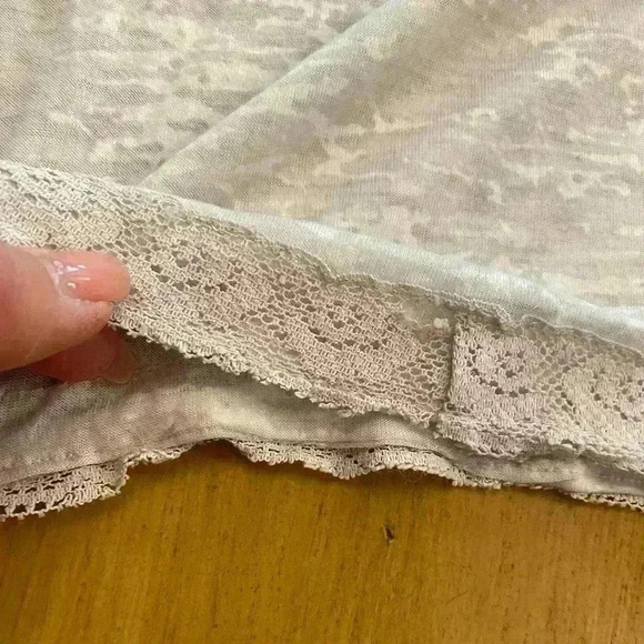 Reba Womens Long Sleeve Sheer Art Decorative Top size M-L - Picture 5 of 15